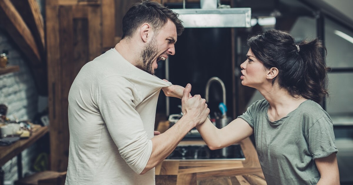 20 sinais de um relacionamento destrutivo