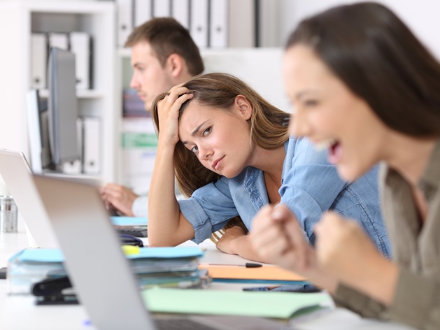 Desconfiança no trabalho: superando o enfrentamento mental para alcançar a autoconfiança