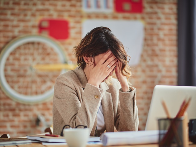 Insegurança no trabalho novo: como trabalhar o emocional ao mudar de emprego?