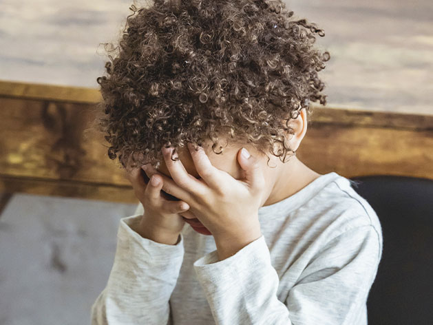 9 sinais que podem indicar o descontrole emocional infantil