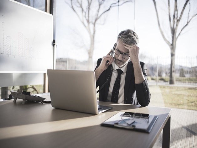 Como ter vontade de trabalhar: 4 dicas do que fazer para transformar sua relação com o serviço