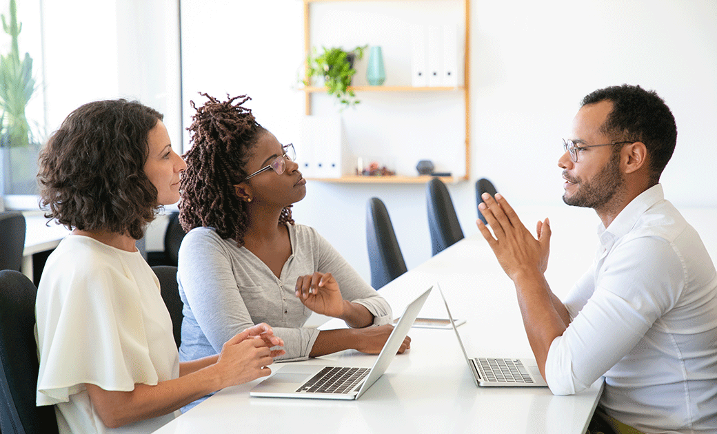 Como a inteligência emocional afeta a comunicação no trabalho